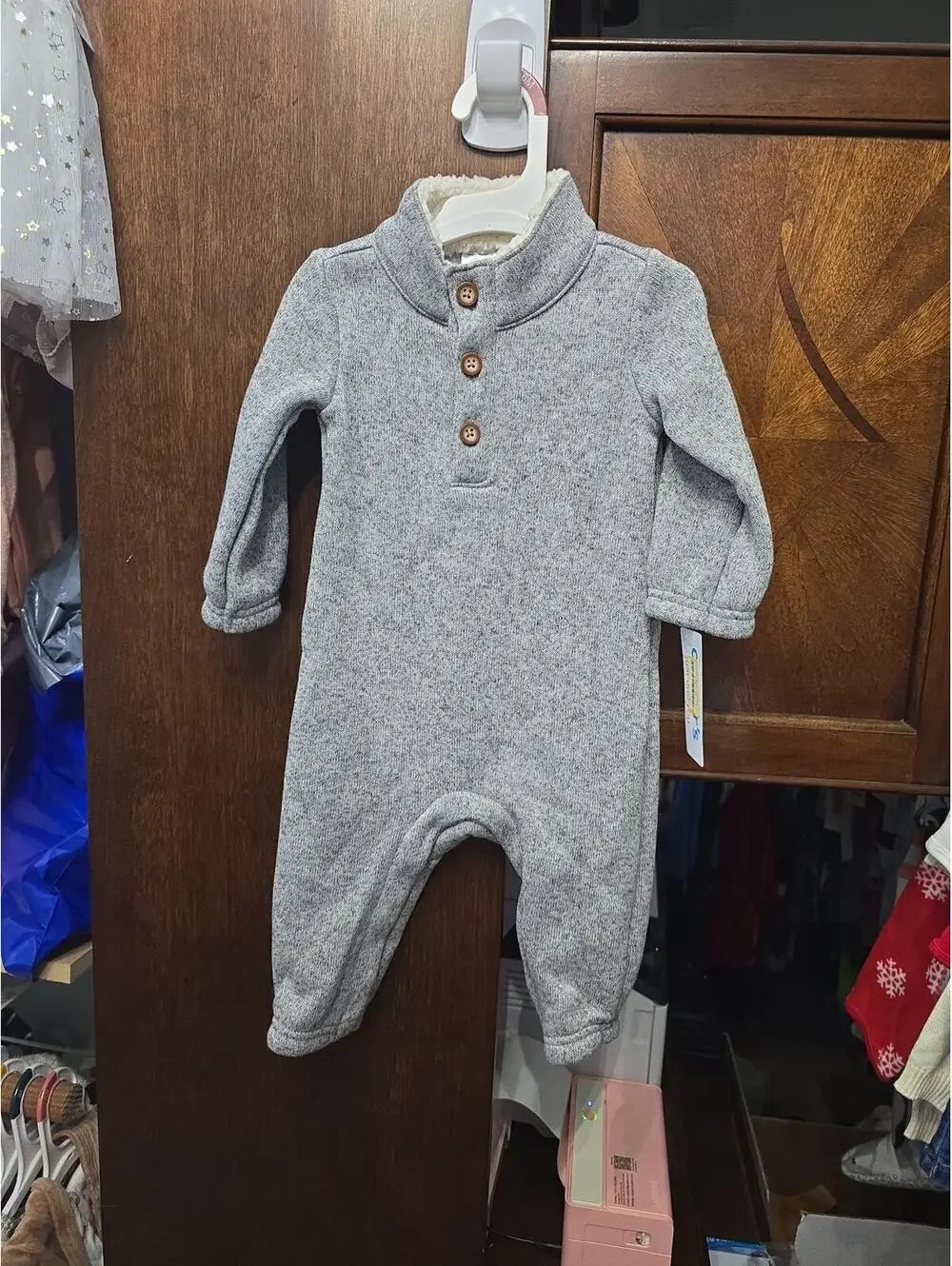 6m brand new outfit from carter's item 751